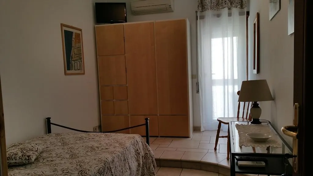Alojamento de Acomodação e Pequeno-almoço Bella Roma Domus Acomodação com café da manhã